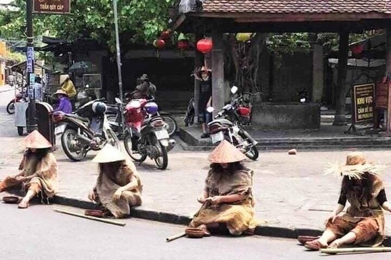 Làm rõ hành vi tụ tập hoá trang thành “ăn xin” tại Hội An ảnh 1