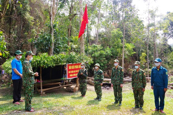Quyết liệt chống dịch nơi cổng trời Tây Giang ảnh 1