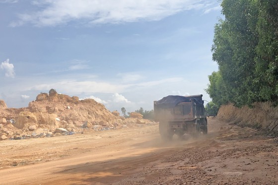 Cần chấn chỉnh hoạt động khai thác khoáng sản tại Núi Dàng ảnh 4