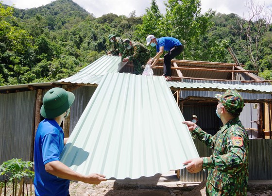 Ấm áp chương trình 'Kết nối trái tim - Hướng về biên giới' ở Quảng Nam ảnh 2