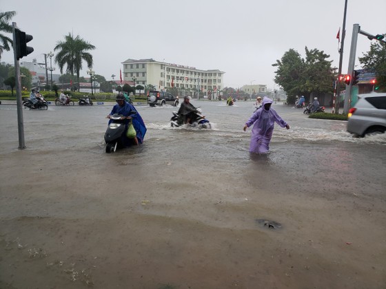 Quảng Nam lo sạt lở, Quảng Trị di dời khẩn hàng ngàn dân ảnh 5