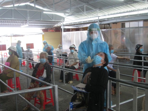 Sau 34 ngày phong tỏa, Bệnh viện Đa khoa Long An chính thức hoạt động trở lại ảnh 2