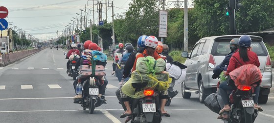 Long An thành lập Tổ vận động hỗ trợ công dân làm việc tại địa phương ảnh 1