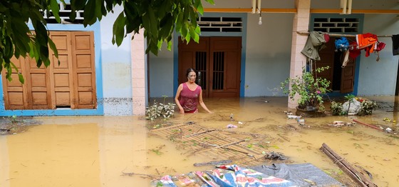 Lũ rút chậm, dân lao đao ảnh 4