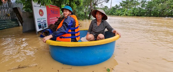 Lũ rút chậm, dân lao đao ảnh 5