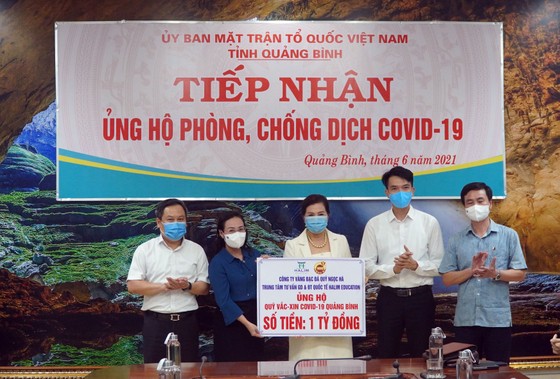 Quảng Bình: Tiếp nhận 11 tỷ đồng ủng hộ phòng chống dịch Covid-19 ảnh 1
