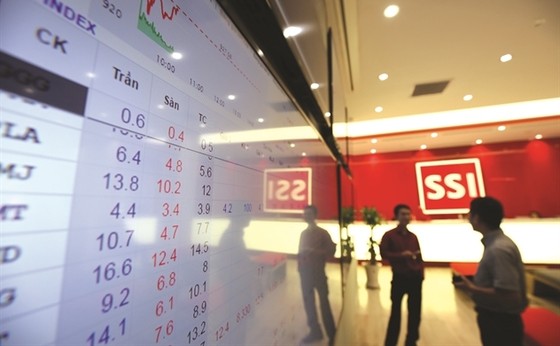Hệ thống giao dịch SSI và VPS tê liệt ảnh 1