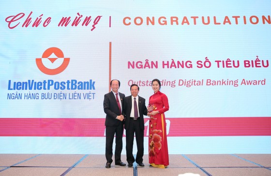LienVietPostBank được vinh danh là Ngân hàng số tiêu biểu 2019 ảnh 1