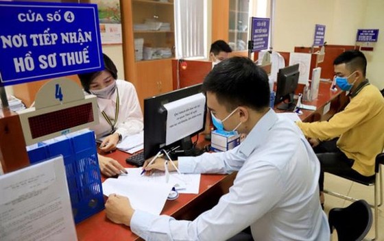 Thu thuế 11 tháng vượt dự toán cả năm