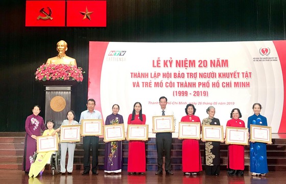 Gần 138 tỷ đồng hỗ trợ cho 262.120 người khuyết tật và trẻ mồ côi ảnh 4