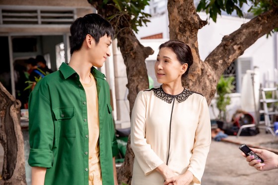 Dàn sao hàng đầu của Làn sóng xanh hát về tấm lòng tử tế của người dân Việt Nam ảnh 10
