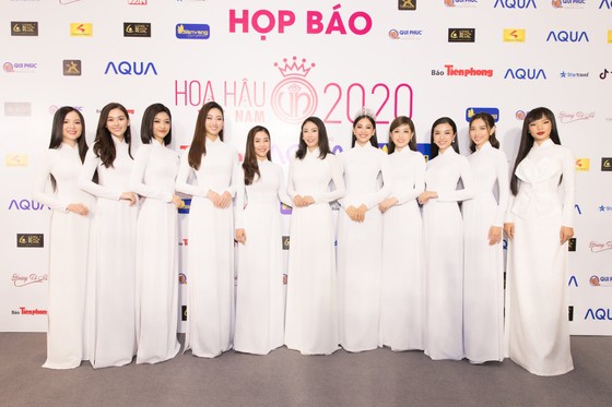Dàn hoa hậu, á hậu khoe sắc áo dài trắng khởi động Hoa hậu Việt Nam 2020 ảnh 1