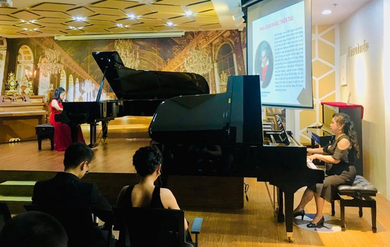 Đặc sắc đêm hoà nhạc "Young talent & Kayserburg piano concert" ảnh 7