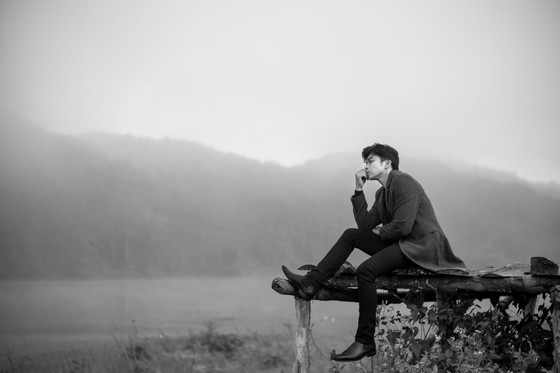 Tung bộ ảnh lịch lãm, Lân Nhã tuyên bố phát hành album vật lý đầu tiên trong sự nghiệp ảnh 6