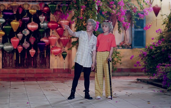 Ca sĩ Thái Bảo ra mắt MV “Yêu nhau kẻo lỡ thanh xuân” ảnh 1