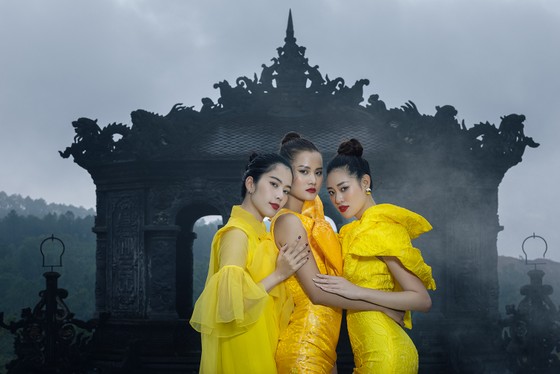 Dàn hoa hậu, á hậu rực rỡ giữa Cố đô Huế ảnh 1