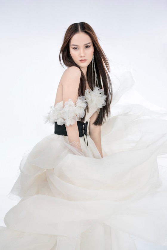 Ra mắt bộ sưu tập lấy cảm hứng 'Nàng thơ' Hương Ly ảnh 6