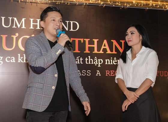 Phương Thanh lần đầu giới thiệu 3 định dạng album băng cối, đĩa than, CD cho sự trở lại ảnh 4