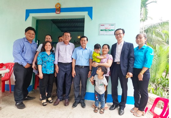 Báo SGGP trao tặng nhà tình thương cho người dân Bến Tre đón tết ảnh 3