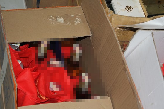 Phát hiện hàng ngàn can thuốc thủy sản chưa được phép lưu hành ảnh 2