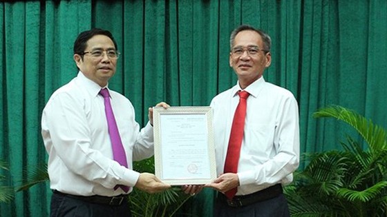 Chuẩn y chức danh Bí thư Tỉnh ủy Hậu Giang đối với ông Lữ Văn Hùng ảnh 1