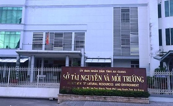 Bị kỷ luật, giám đốc sở sang làm phó chánh văn phòng UBND tỉnh ảnh 1