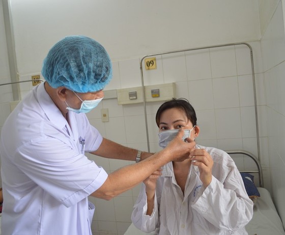 Cứu sống kịp thời bệnh nhân có thận bị đứt đôi ảnh 1