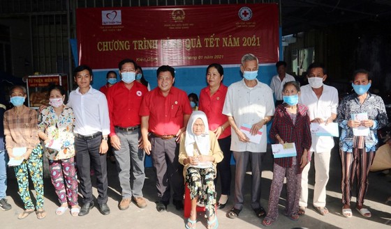 Chợ tết nhân đạo Tân Sửu năm 2021 ở Kiên Giang ảnh 1