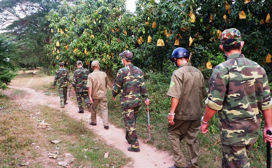 An Giang họp khẩn về 2 ca nghi nhiễm Covid-19 nhập cảnh trái phép ảnh 2