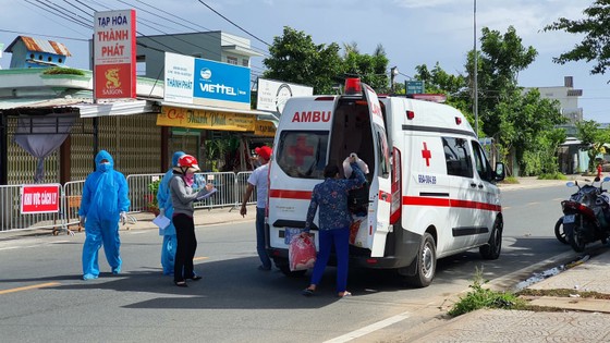 Kiên Giang phong tỏa 2 địa điểm liên quan đến người mắc Covid-19 ảnh 1