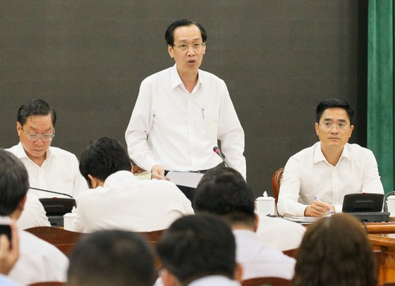 Khử trùng ngay khi hành khách rời phương tiện ảnh 3