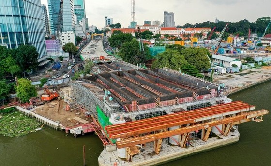 Quận 1 bàn giao mặt bằng thi công dự án cầu Thủ Thiêm 2 và tuyến Metro số 1 Bến Thành-Suối Tiên ảnh 3