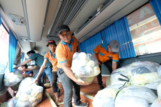 Phương Trang hỗ trợ 1.000 tấn rau củ quả cho người dân TPHCM ảnh 1