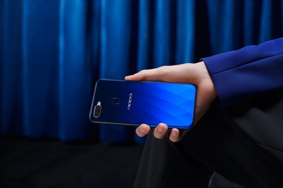 OPPO F9 cán mốc gần 48.000 đơn đặt hàng ảnh 1