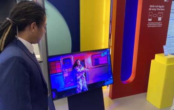 TV xịn nhất của Samsung đang được trưng bày tại Samsung 68 ảnh 5