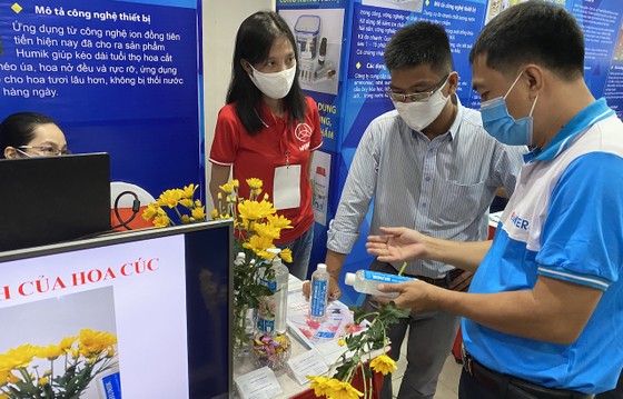 Nước cắm hoa Humik, sản phẩm của doanh nghiệp KH-CN ảnh 2