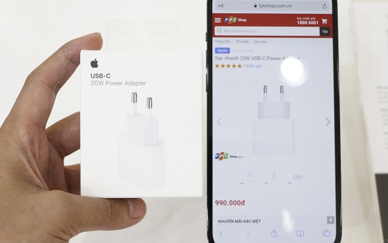 FPT Shop mở bán trở lại sạc nhanh 20W và iPhone 12 Pro Max 128GB ảnh 1