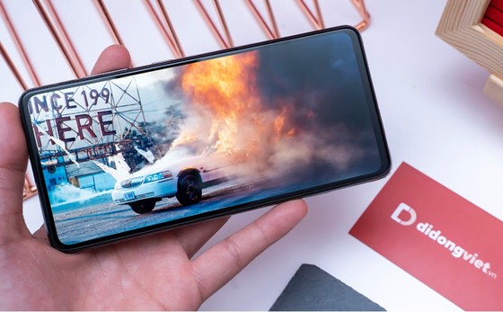 Di Động Việt mở bán Galaxy A52 và A72, giá từ 7,99 triệu đồng  ​ ảnh 2