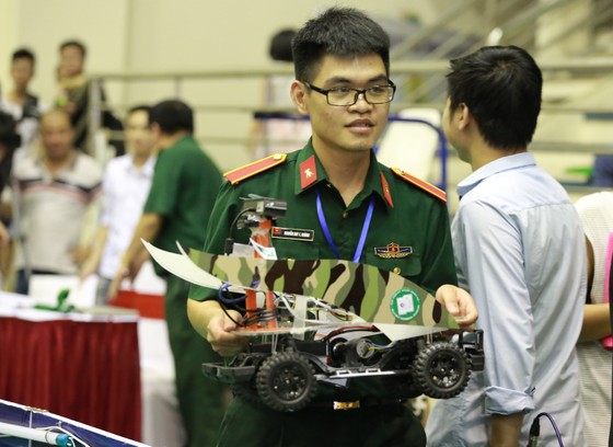 Học viện Kỹ thuật Quân sự vô địch Cuộc đua số ảnh 1