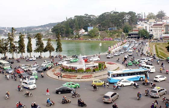Kiểm soát chặt tình trạng găm phòng, tăng giá trong dịp Tết ảnh 1