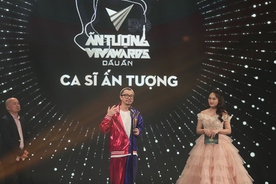 VTV Awards 2020 tôn vinh nhiều cá nhân, tập thể trong cuộc chiến chống Covid-19 ảnh 1