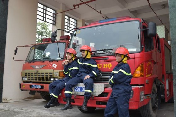 Lửa ấm - chuyện đời, chuyện nghề của những lính cứu hỏa ảnh 2