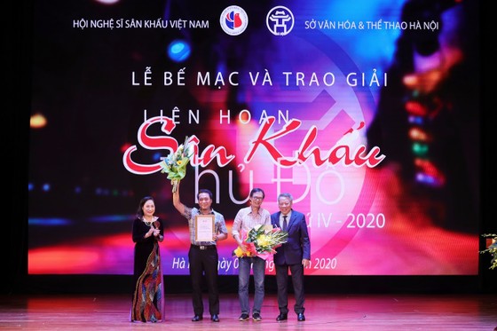 23 giải Vàng được trao cho các vở diễn, cá nhân xuất sắc tại 'Liên hoan Sân khấu Thủ đô 2020' ảnh 1