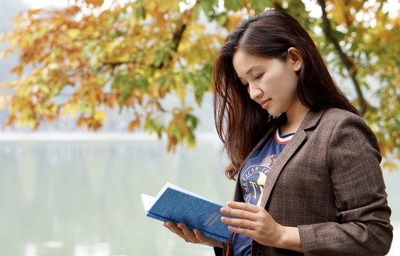 'Ngang qua bình minh' - trường ca về người lính biển ảnh 1