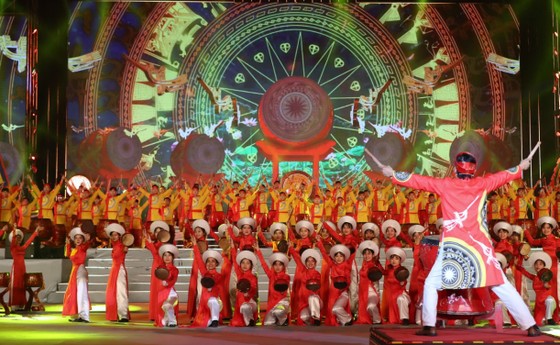 Hoành tráng đêm nhạc Khát vọng- Tỏa sáng ảnh 3