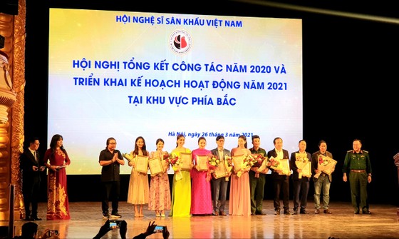 Vở kịch Đêm trắng được trao giải Vở diễn xuất sắc nhất năm 2020 ảnh 2