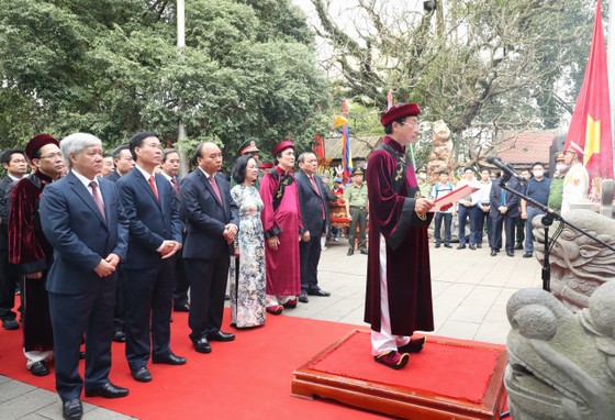 Thành kính dâng hương tưởng niệm các Vua Hùng ảnh 2
