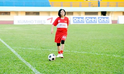 Ca sĩ Phương Thanh: “Thích xem World Cup nhờ biết Maradona” ảnh 3