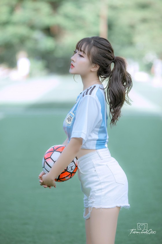 Hot girl Việt nói gì trước thềm "đại chiến" Pháp - Argentina ảnh 2