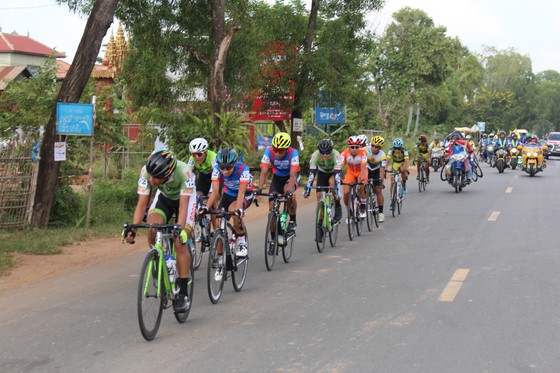 GIải xe đạp VOH: Chiếc Áo trắng đổi chủ trong kịch tính ảnh 1